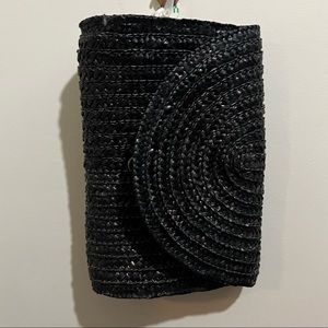 Super cute woven clutch bag.